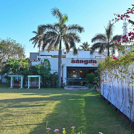 Chryso Hotels Pvt Ltd Ankleshwar 외부 사진