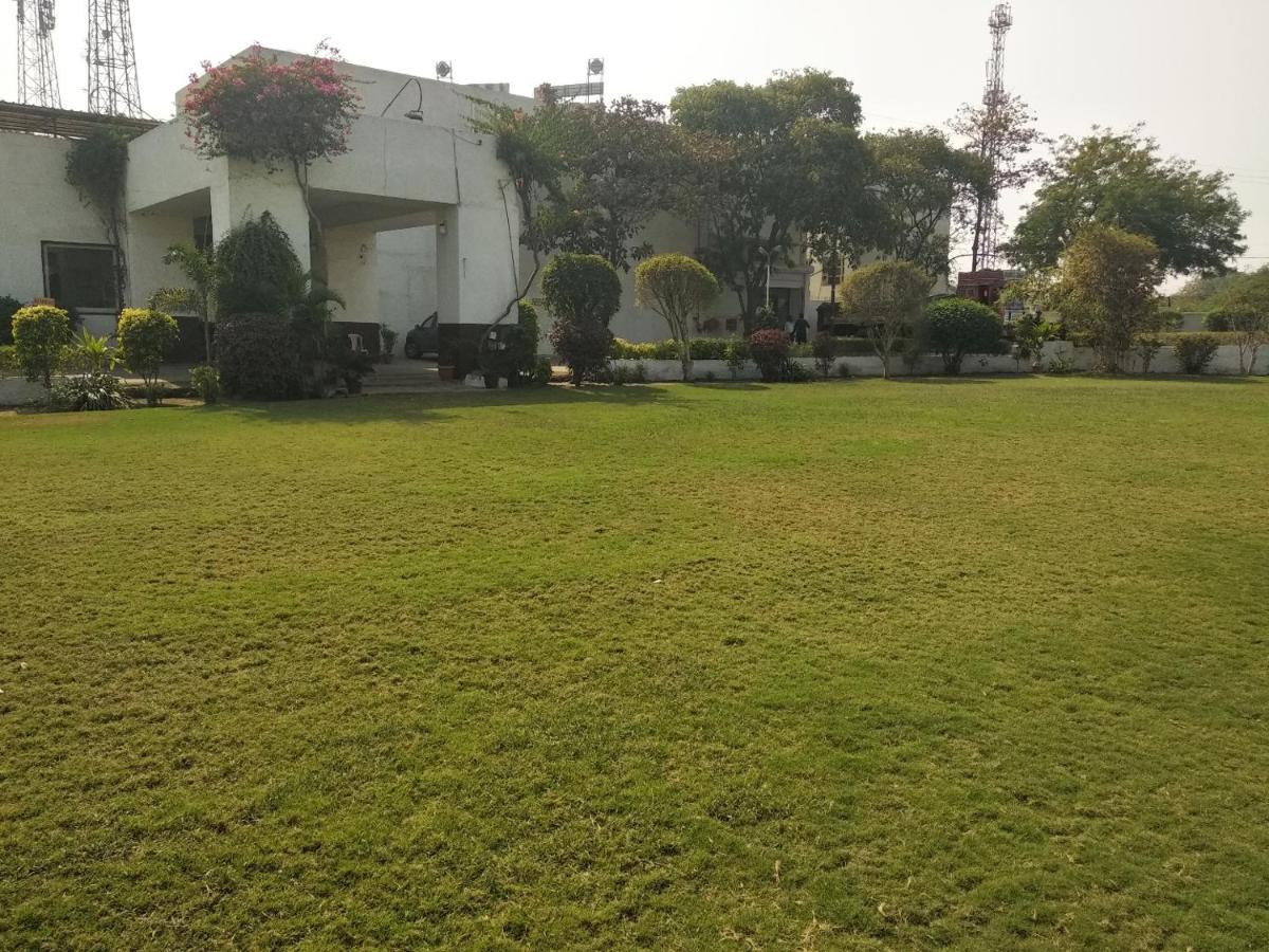 Chryso Hotels Pvt Ltd Ankleshwar 외부 사진