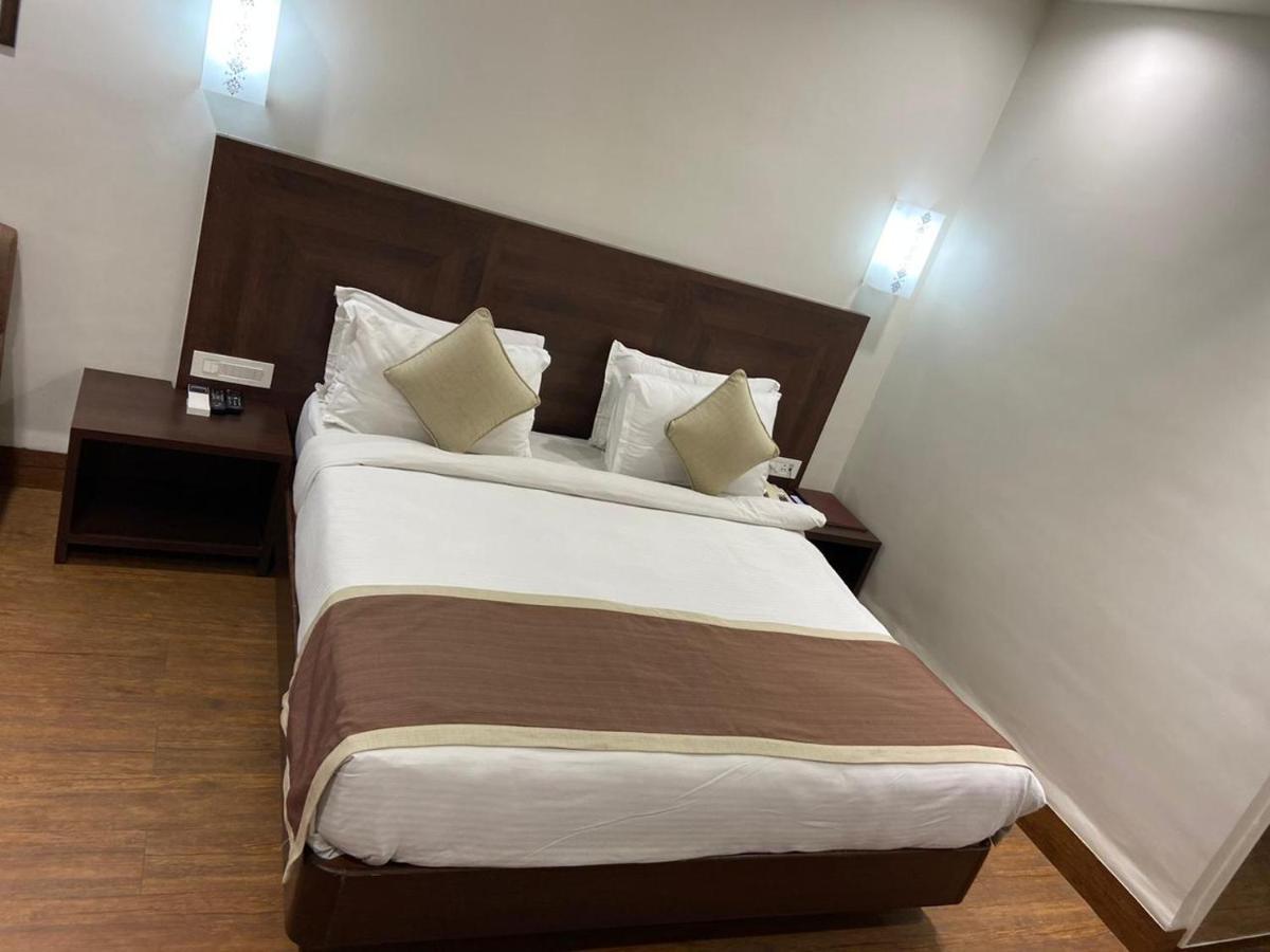 Chryso Hotels Pvt Ltd Ankleshwar 외부 사진