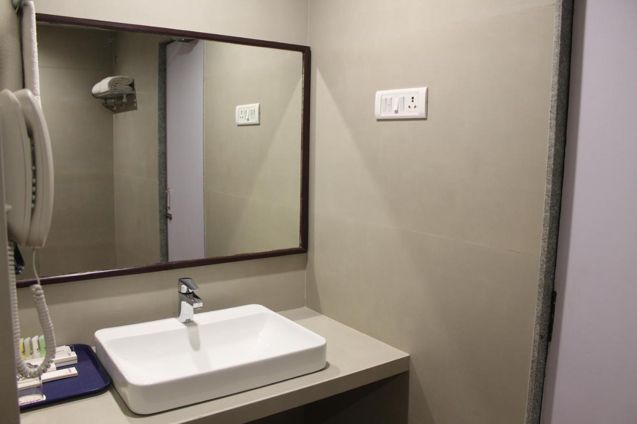 Chryso Hotels Pvt Ltd Ankleshwar 외부 사진
